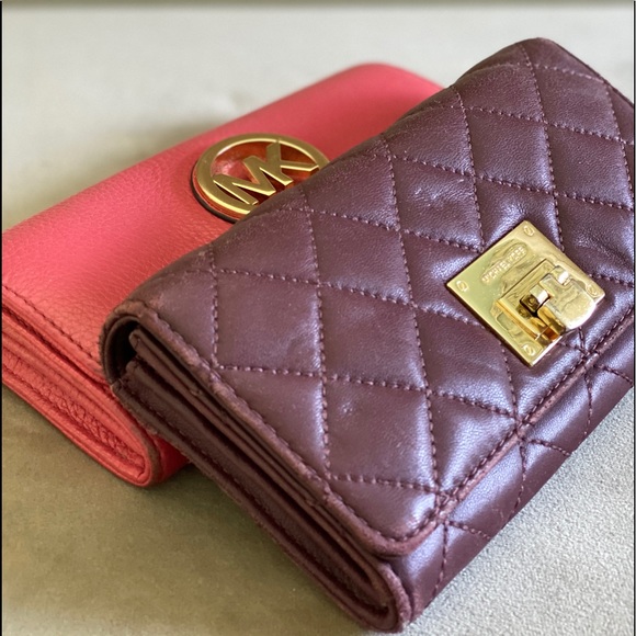 Wallets - Picture 1 of 5